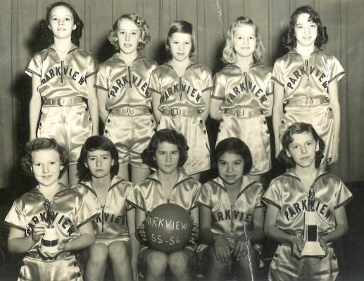 1955-56 PARKVIEW BASKETBALL TEAM – JUANITA NICHOLS, COACH—( left to right) Front Row: Connie Jane Rhoades, Wanda Love, Earlene Hulsey, Aileen Bailey, Neta French. Back Row: Carolyn Townsend, Bobbie McCarn, Judy Crutcher, Drucella Arthur and Carolyn Martin.