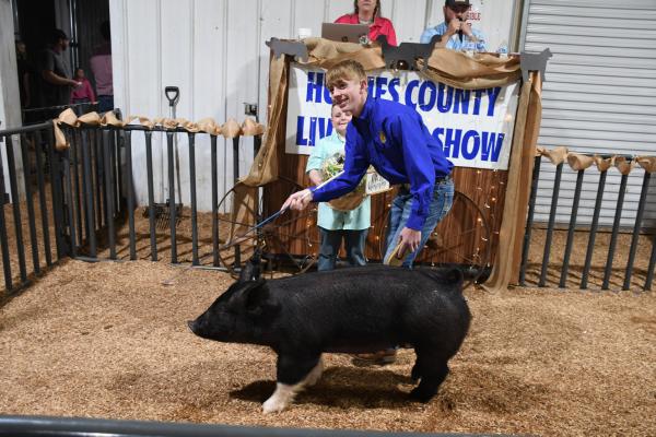Caleb Rockey- Res Breed Champion Cross Market Hog