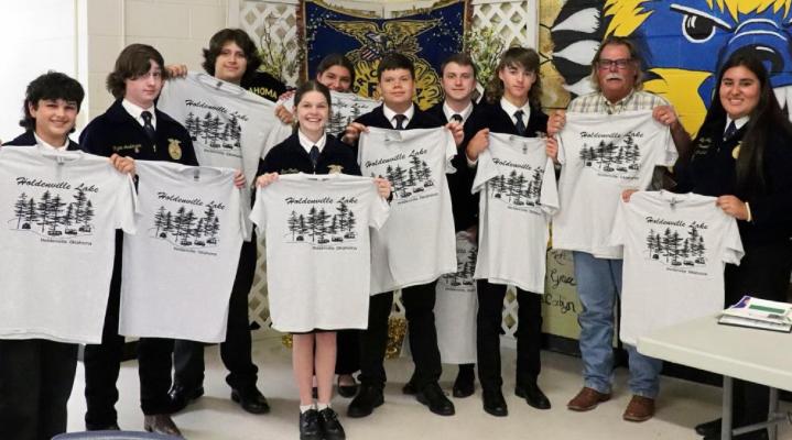 HHS Students Lend a Helping