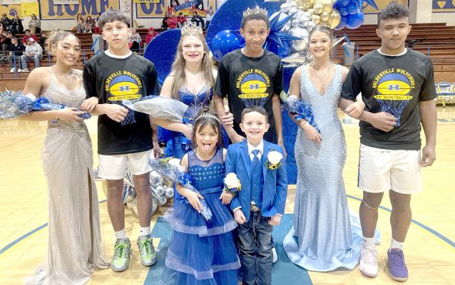 A NEW QUEEN WAS CROWNED IN HOLDENVILLE FRIDAY NIGHT AT HOMECOMING. Pictured above is the 2026 homecoming court(L-R): Sophomore K’Mari Early with escort RJ Lowe, Senior Queen Chloe Allison with escort Matthyus Bruner, Junior Madison Richmond with escort Joe Remis. Flower Girl Blakely Clark and Crown Bearer Tate Meeks.