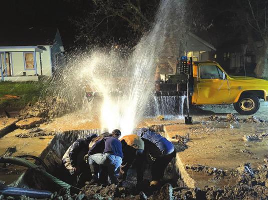 Mayor Massad, Holdenville city employees, The Plumbers employees, and J&amp;J Dozer employees worked to repair a major 8 inch waterline break on the 200 block of N. Burgess. They worked throughout the afternoon and into the night to repair the line.