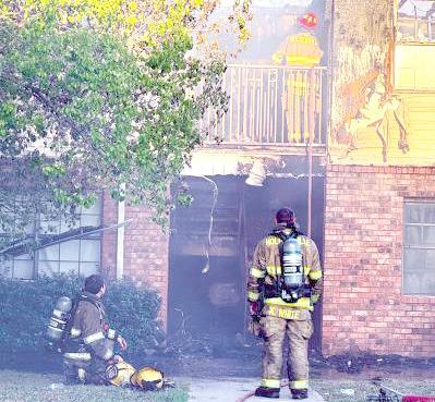 FIRE GUTS APARTMENT COMPLEX IN WEWOKA