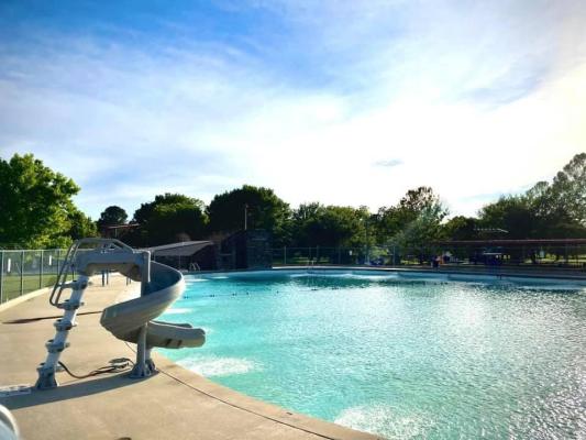 HOLDENVILLE POOL SET TO OPEN MAY 25