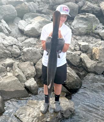 Mason Townley is at it again! His uncle, Jami Skipworth, has introduced him to spoonbill snagging, and let’s just say, these fish don’t come quietly. They’re harder to reel in than a toddler at bedtime!