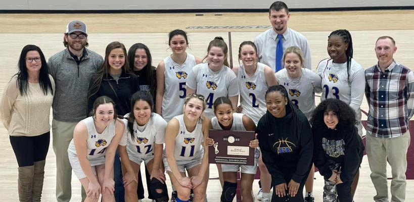 The Holdenville High School girls earned the regional consolation trophy and advanced to the area tournament with 61-41 victory over Kellyville. Pictured with the regional trophy are: Coach Leslie Phillips, Coach Alan Hargis, Kailyn Johnson, Coach Savannah Childress, Brooklyn Nelms, Bella Smith, Maddie McFarland, Coach Dillan Snow, Ally Inselman, Dahmyah Olden, Trainer Eric Monroe. Cylee Null, Ryleigh Hill, Princess O’Neil, Destiny Jennings, Mylisha Allen, Blakeli Whiteman.