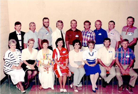 SEVERAL YEARS AGO THE HHS CLASS OF 1958 HELD THEIR 50TH CLASS REUNION. They are pictured above: Front Row (L-R): Glenda Bailey, Patty Maloy, Kathryn Johnston, Nancy Moore, Carolyn Christian, ?, Carolyn Roberts, Steve Winningham, and Lowell Friend. Back Row: David Mayfield, Gayle Frederick, Johnny Green, Tommy Thomas, Bill Anderson, Pat Tate, Bill Warren, Glen Dale Ward, ?, and George Kernek.