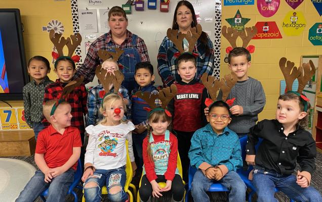 Front row: Swayde Janes, Kathryn Pipkin, Billye Gann, Keaton Jim, Odin Wood Middle Row: Kyus Tiger, Syncere Ramsey, Emmytt Mudd, Benjamin Loera, Rykker Shelton, Gabriel Gentry Back row: Mrs. Amy, Mrs. April