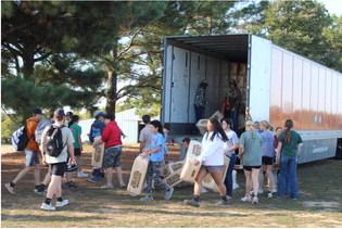 MOSS FFA AND 4H MEMBERS LEND A HELPING