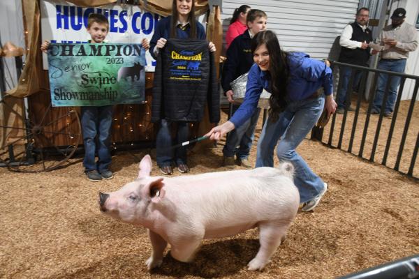 Avery Kahle- Breed Champion Cross Market Hog