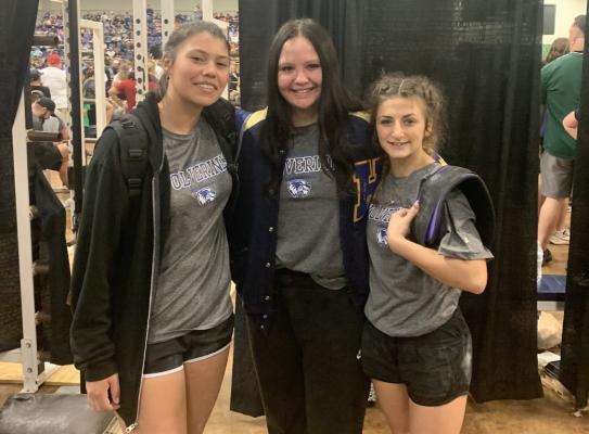 Three Holdenville powerlifters placed high enough in the regional meet to qualify to compete at the state meet. Kylie Rae Leftwich, Treslie Denny and Justice Morris qualified for state.