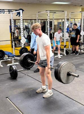 Holdenville Wolverine athlete, Bo Black, makes lifting heavy weights look easy!