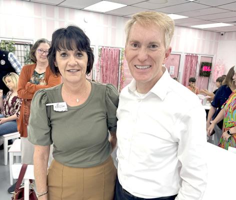 Local Sweeney Real Estate Agent Tonja Weaver with Senator Lankford.