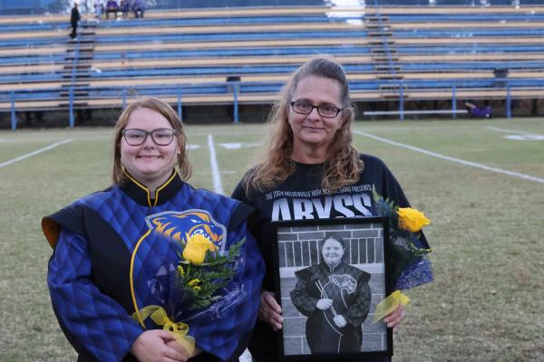 Tiffany Thibodeau with mom Carrie