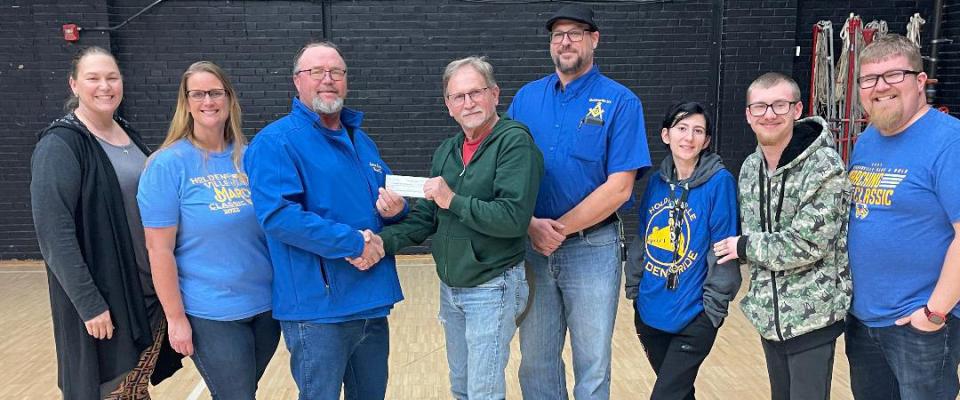 MASONIC LODGE DONATES TO GOLDEN PRIDE BAND