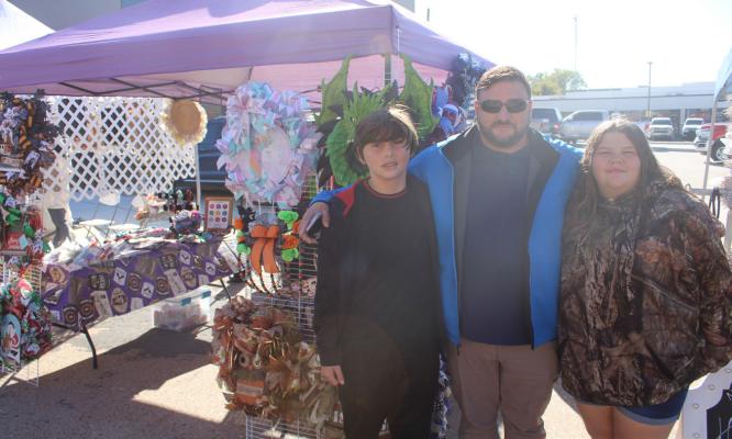 Steven Cellars didn’t have a single penny left after attending the Fall Festival with his two children, Alex and Ali.