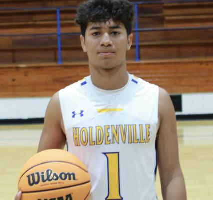 Izaia King is the Holdenville Daily News Wolverine of the Week. King led the Wolverines in scoring at Seminole.