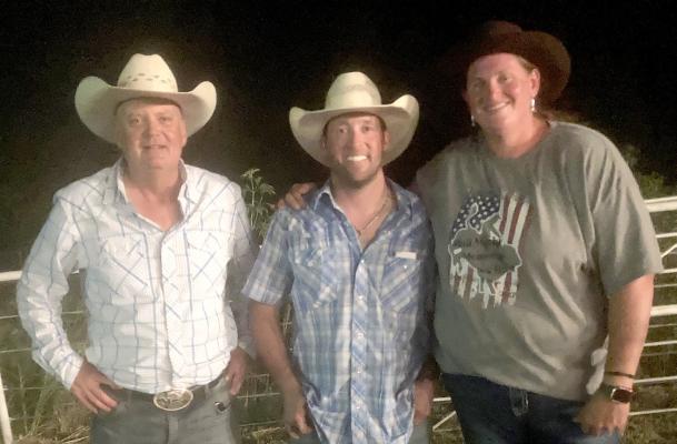 HOLDENVILLE ROUND UP CLUB EXPRESSES SINCERE THANKS