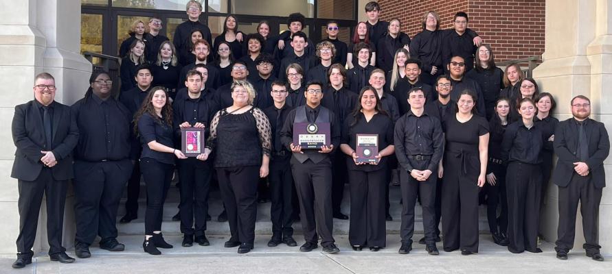 HOLDENVILLE BAND WINS BACK-TO-BACK SWEEPSTAKES