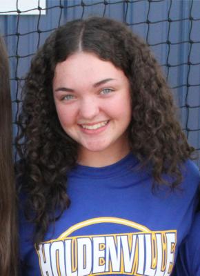 Wolverine Junior, Cylee Null, will be the veteran pitcher of the 2022 fast pitch staff. Coach Scott is expecting to platoon Null with sophomores, Tresley Dennie and Bella Smith.