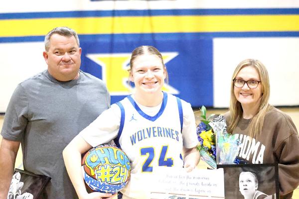 Chloe Allison with Parents