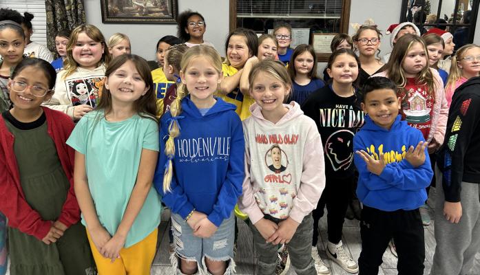 REED ELEMENTARY STUDENTS WENT TO HERITAGE VILLAGE NURSING HOME this past week to sing their Christmas Carols. Everyone had a wonderful time. Thank you to Reed teachers and administratrors and especially Mrs. Jana Pettis for making it all possible!