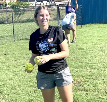 Former Holdenville standout, Brooklyn Brown, was back on the Hoover Softball Field this past week to lend assistance to Wolverine coaching staff. Brooklyn helped Coach Angel Johnson put the team through several fundamental drills. G.O.A.T.