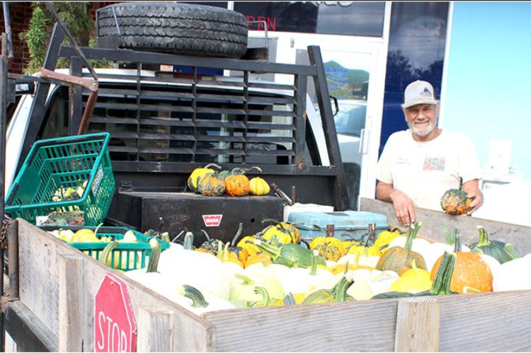 Warren Foster stopped by our shop this week with a beautiful load of pumpkins. You know if they came from Warren’s Farm that they are about near perfect!