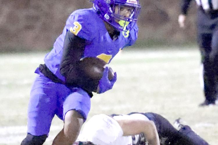 All-State! Holdenville Running Back, Malachi Henderson, has earned the honor of being selected to play in the Oklahoma Coaches Association All-State Game. It’s been 23 years since Holdenville had an All-State Player. Trevor Foster was the last Wolverine to earn the right to play in the All-State Game. Foster played in the 2001 All-State Game.