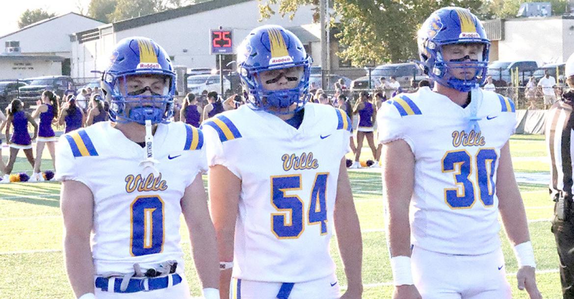 The Wolverine Captains for the season opener at Vian were: # 0 Abe Gomez, # 54 Tristan Denny and # 30 Bo Black. Holdenville won the toss, chose to receive the opening kick-off and proceeded to march down the field and score the first touchdown of the season.