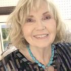 HOLDENVILLE RESIDENT LINDA GIBBS RECEIVES LEGACY OF LOVE AWARD